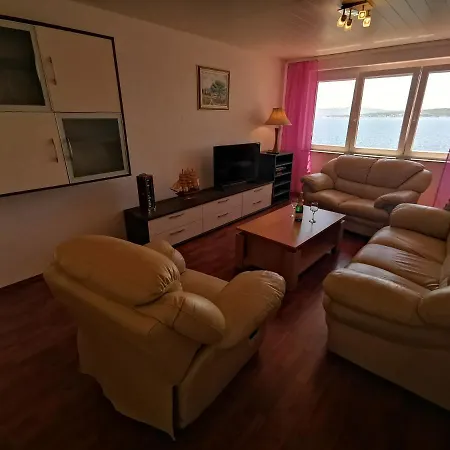 Niko 5 70m From The Lägenhet *