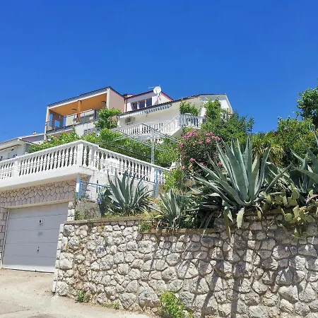 Niko 5 70m From The Lägenhet