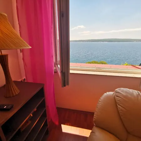 Niko 5 70m From The Lägenhet Dramalj