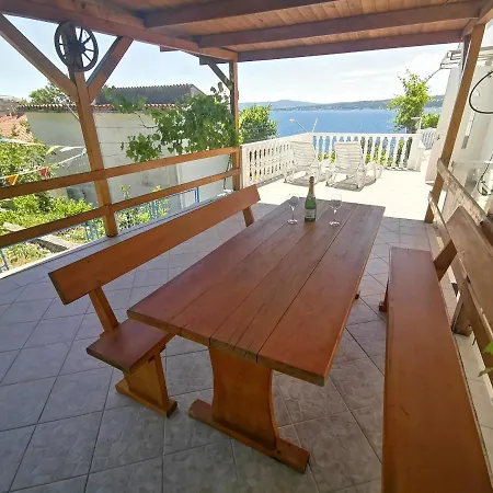 Niko 5 70m From The Lägenhet