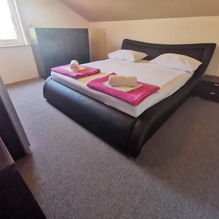 Lägenhet Niko 5 70m From The *