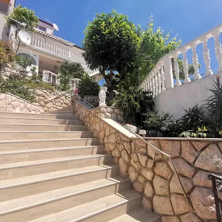 Lägenhet Niko 5 70m From The