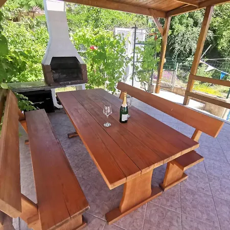 Niko 5 70m From The Dramalj